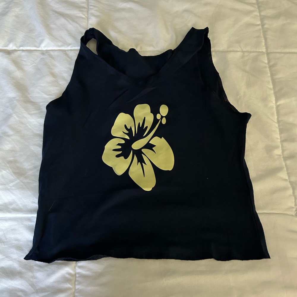 blue crop top with a yellow hibiscus :))